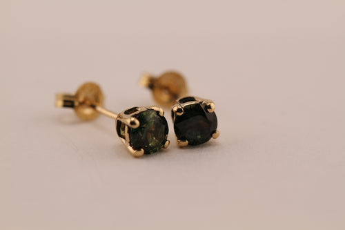 Australian Sapphire and gold stud earrings