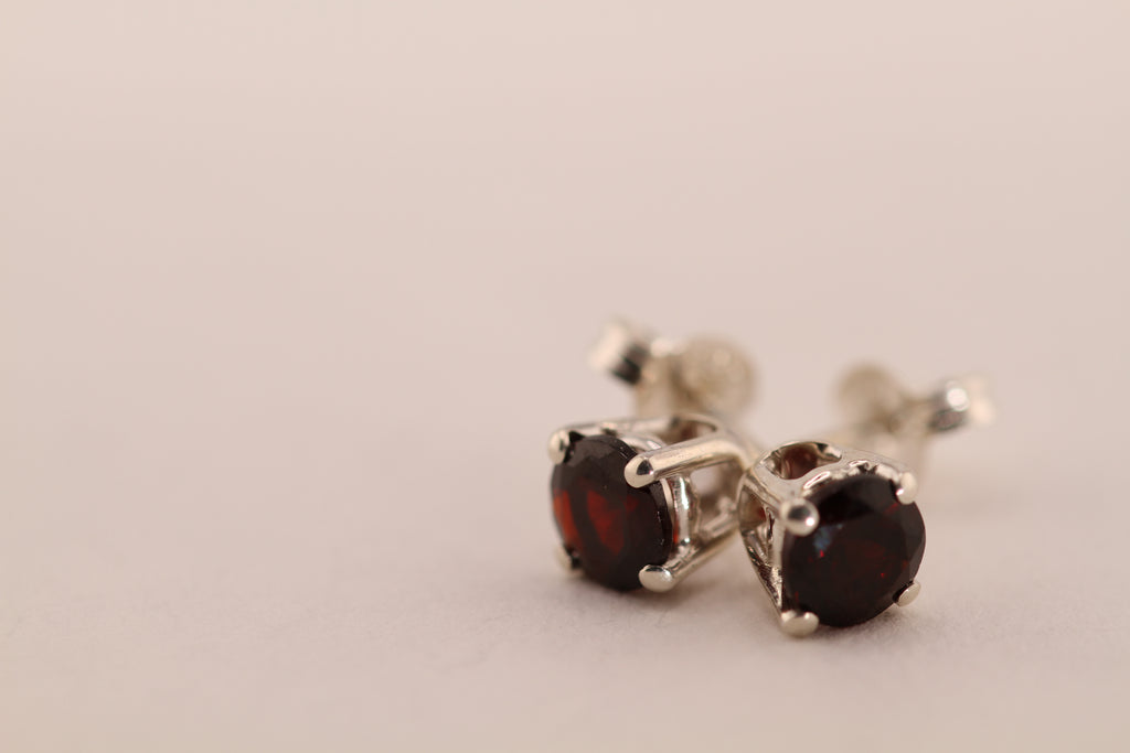 Sterling Silver with dark red Garnet stud earrings