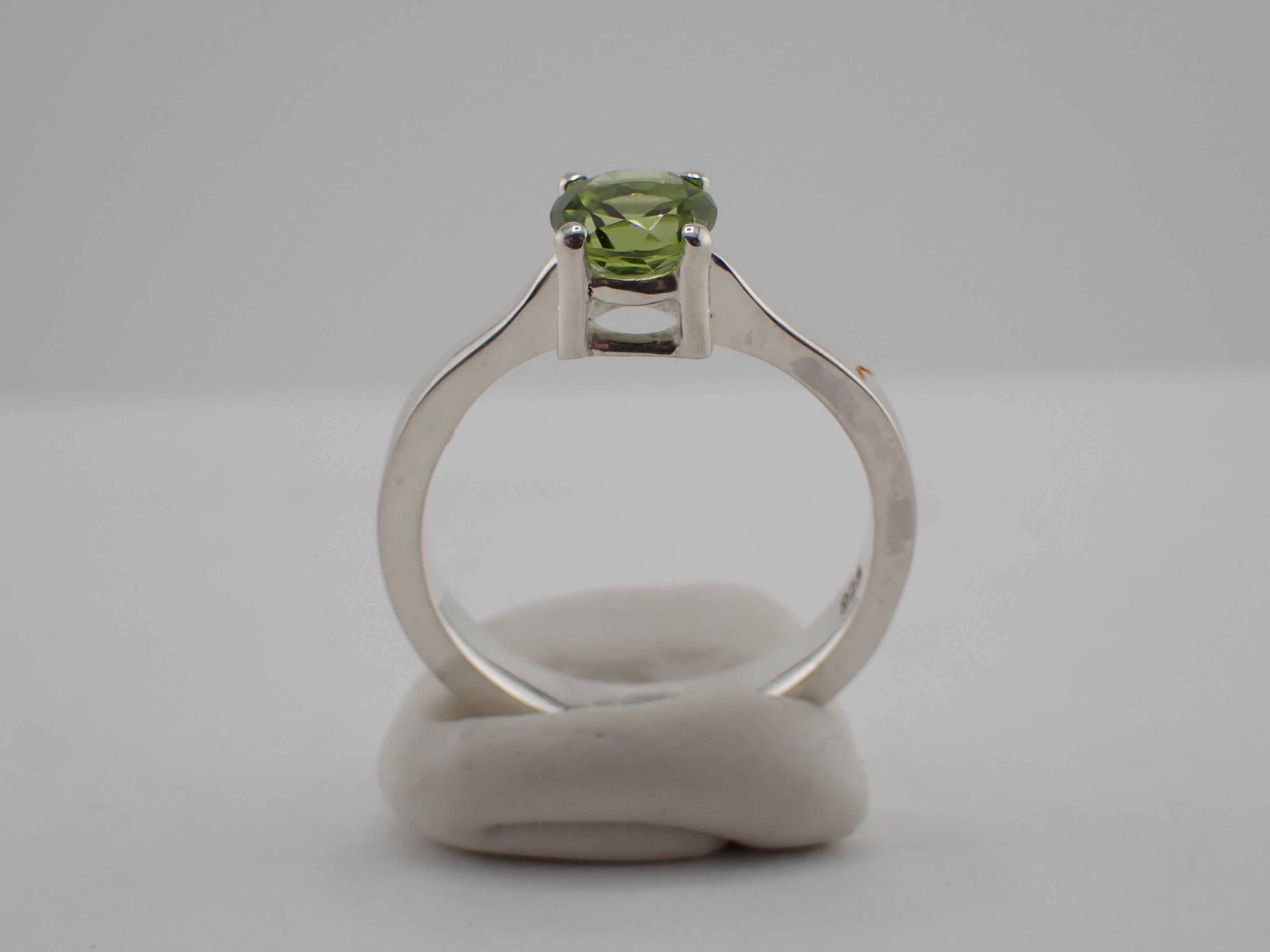 Peridot solitaire ring in Sterling Silver
